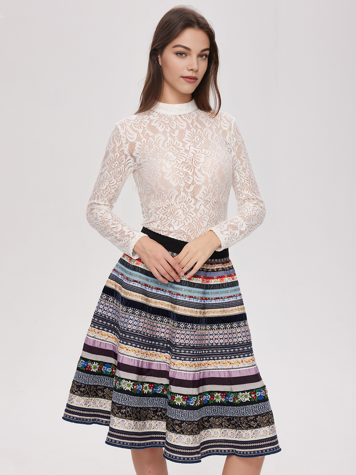 Dirndl in Blau mit Trachtenjanker