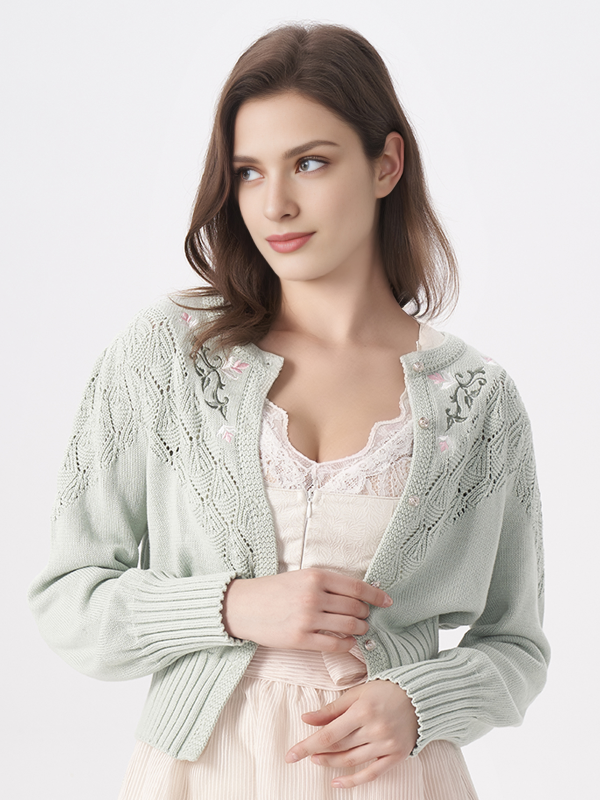 Dirndl Grau Samt – Eleganz in Perfektion