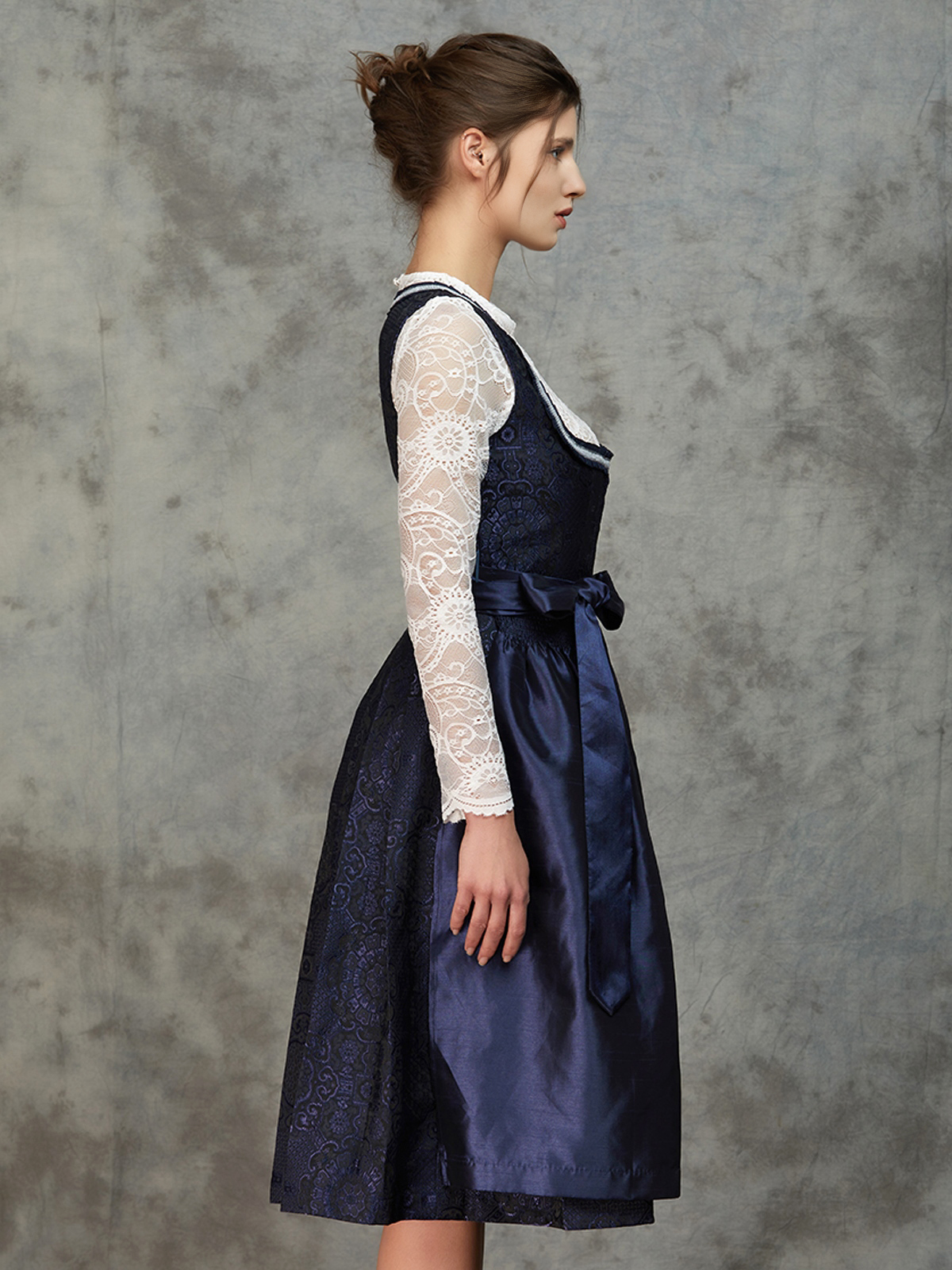 Dirndl mit Reißverschluss in Blau