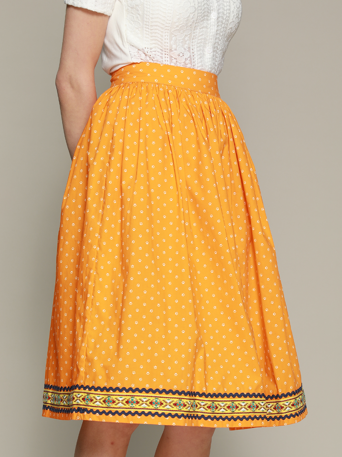 Elegantes Outfit mit perfektem Ausschnitt
