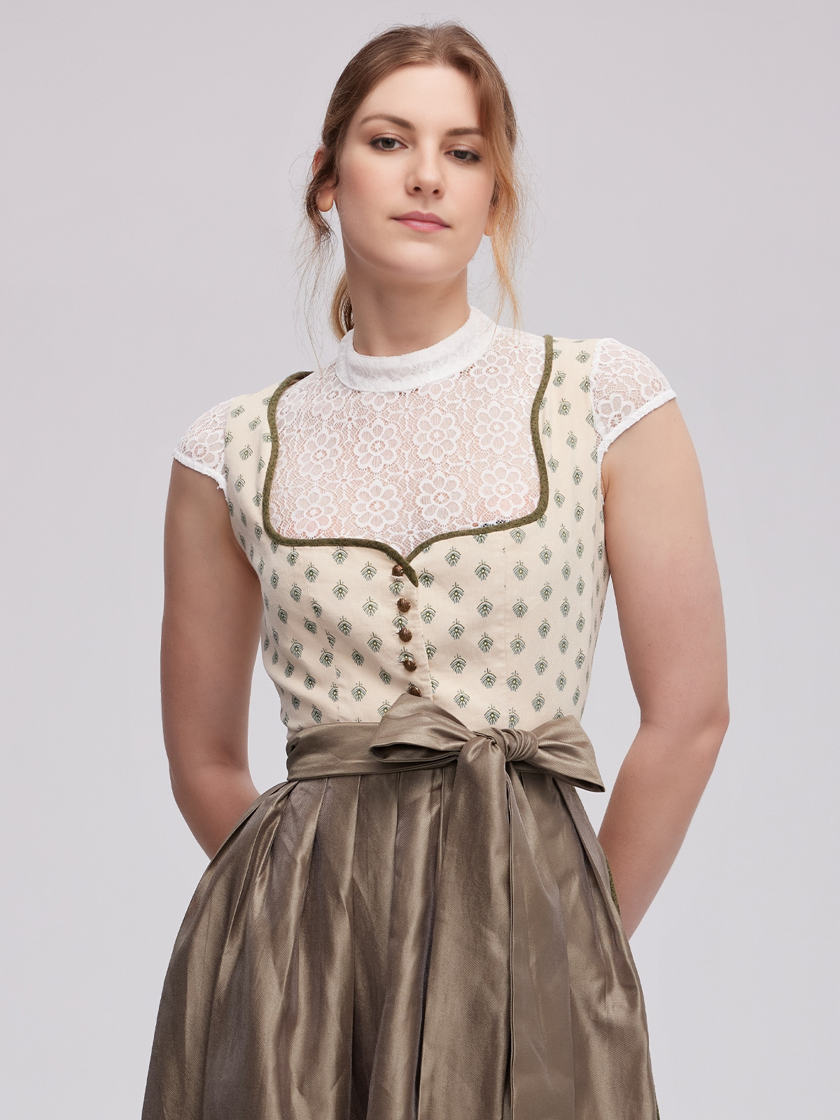 Dirndl in Gelb – ein frischer Look für den Sommer