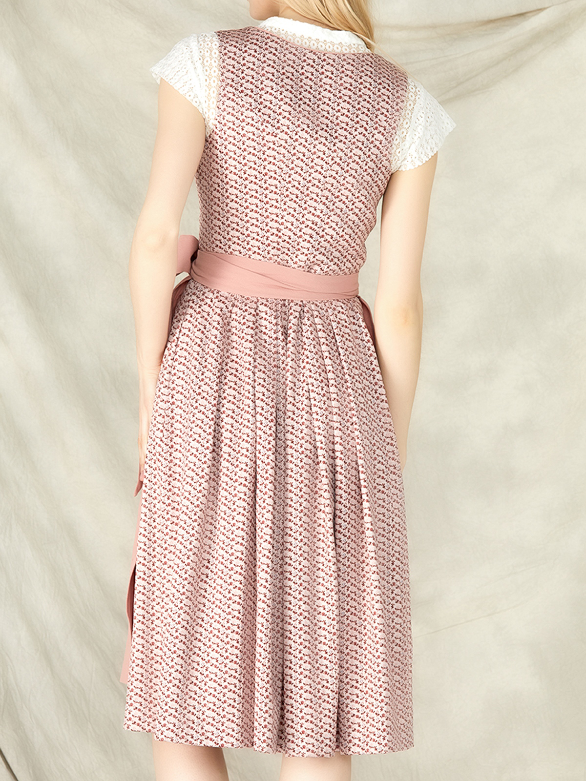 Dirndl in Grün und Lila