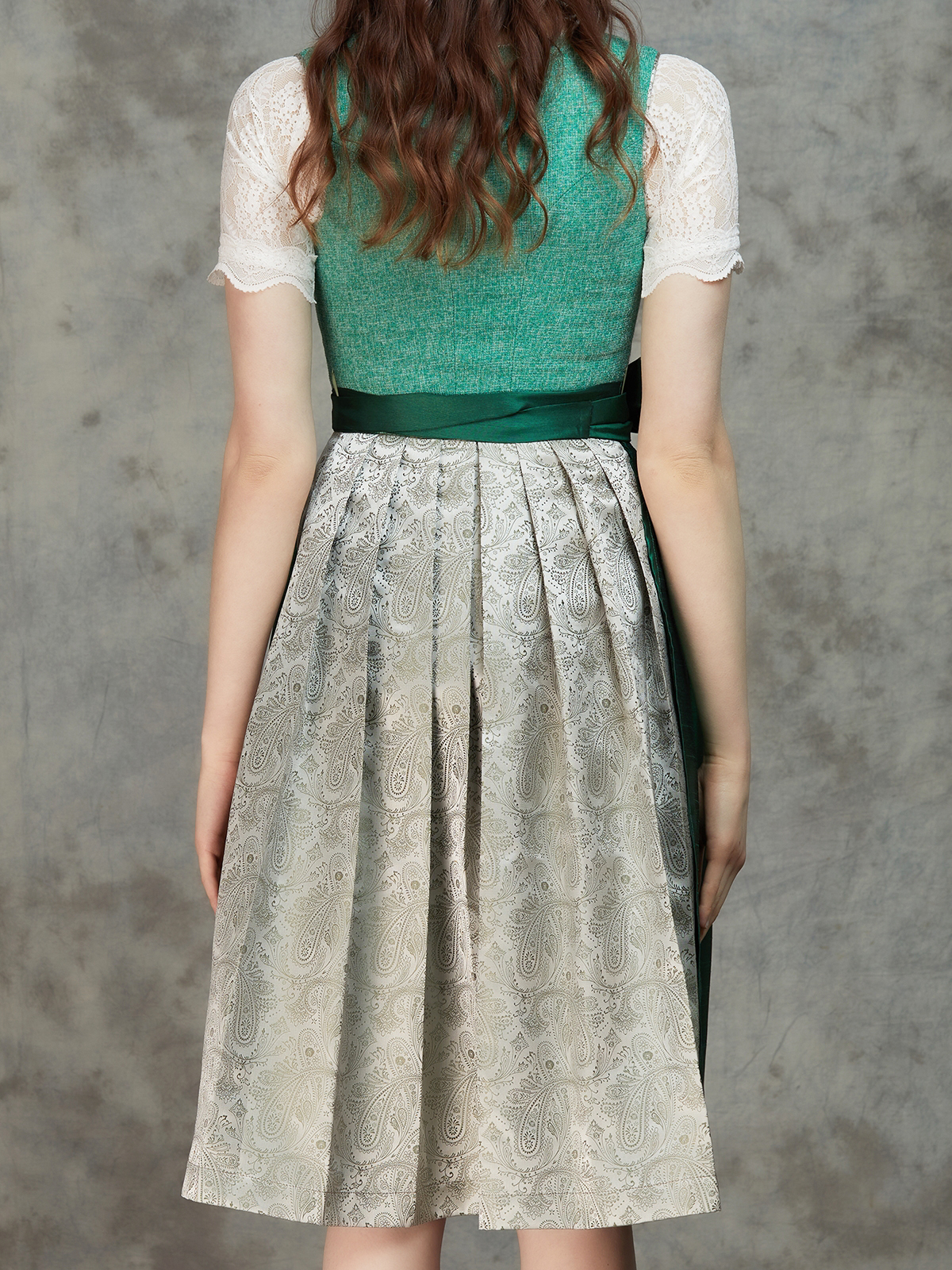 Modernes dunkelblaues Samt-Dirndl