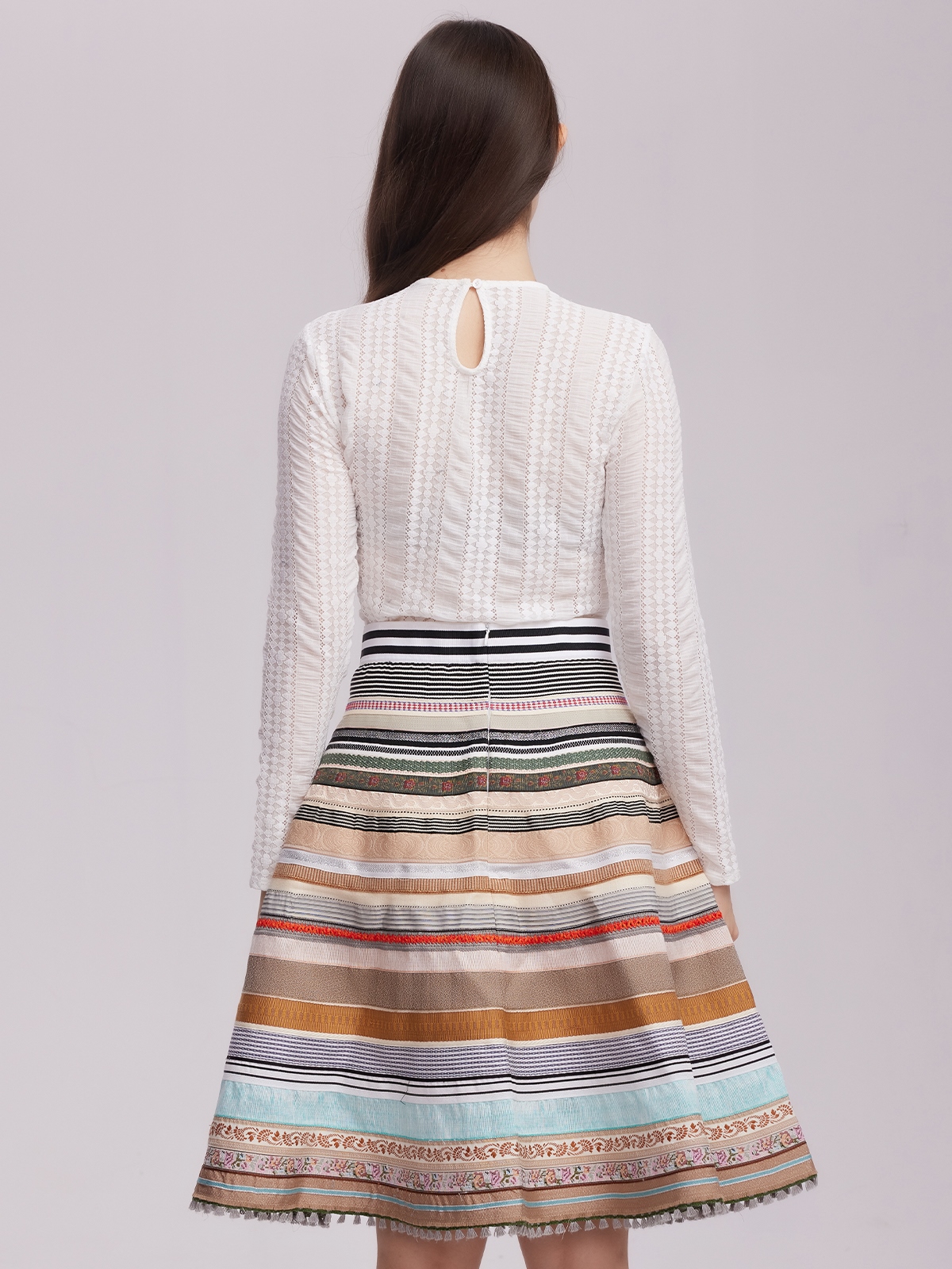 Modernes pink Dirndl mit elegantem Schnitt